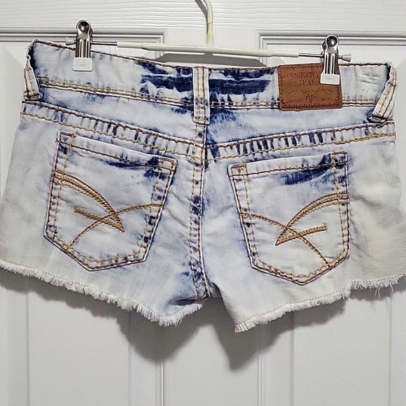 3 pairs denim shorts - Picture 9 of 13